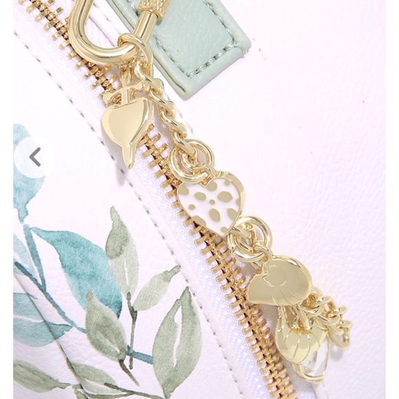 BNWT!✨ 🌺SUPER RARE HTF🌺 Gorgeous Disney Villains Floral Backpack - Picture 9 of 10